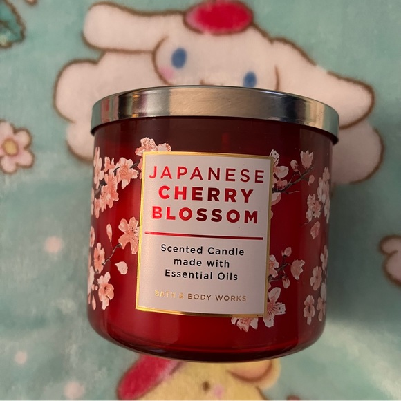 Bath & Body Works Other - Japanese cherry blossom candle